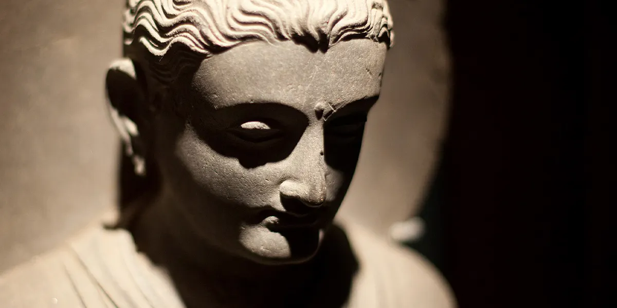 Buddha statue sculpted from slate, Gandhara, 2nd-4th century Photo by Ed Schipul via Wikimedia Commons (licence CC BY-SA 2.0) (detail)