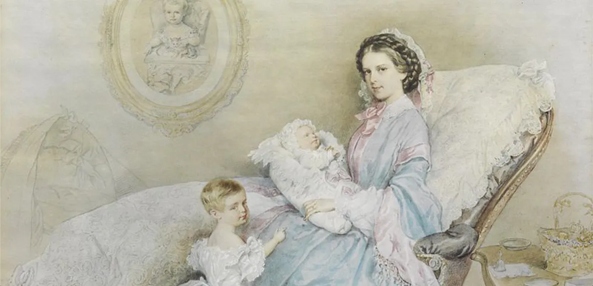 Josef Kriehuber, Lithografie der Kaiserin Elisabeth mit ihren Kindern Gisela und Rudolf. Die verstorbene Sophie ist auf einem Gemälde mit dabei, 1858 | Foto via Wikimedia Commons