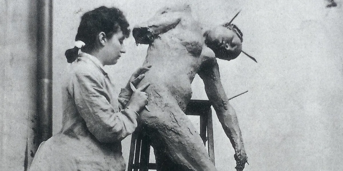 Camille Claudel in her studio at 117 rue Notre-Dame-des-Champs, 1887. Photo in the public domain (detail) 
