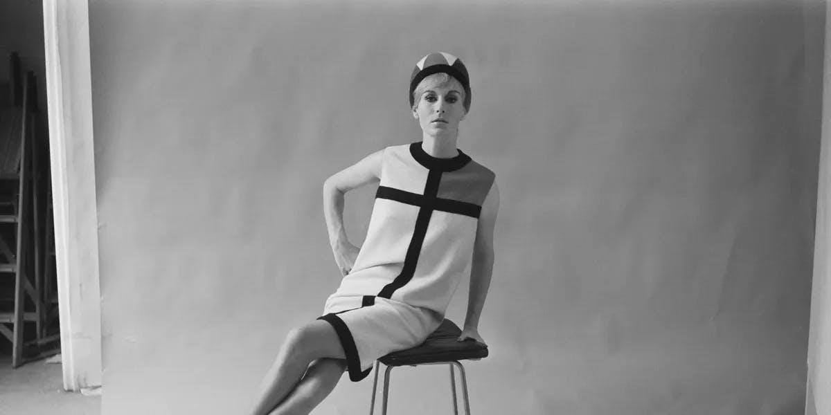 La collection Mondrian d Yves Saint Laurent entre art et haute
