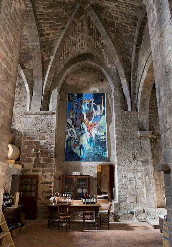 Den stora målningen i kapellet målades av Inge efter en kräftskiva som Christine och Alan haft.