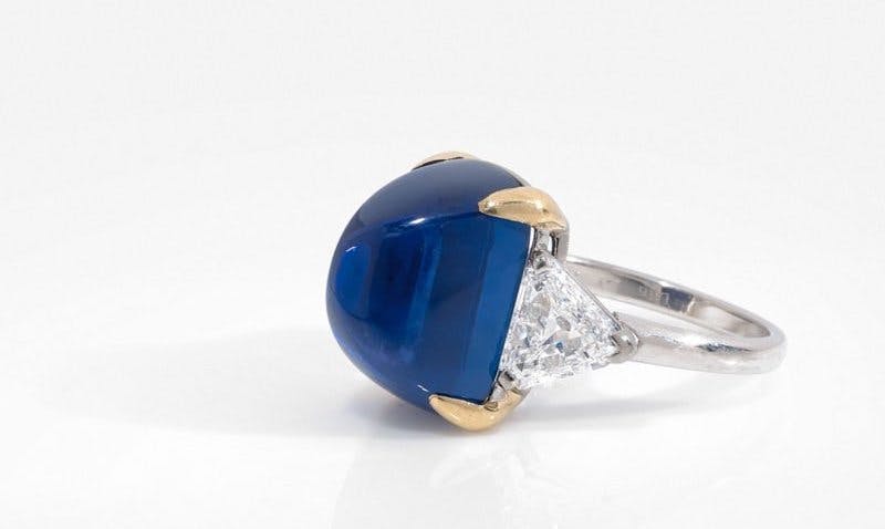 Bulgari, beautiful platinum ring centred with a rare sugar loaf sapphire weighing 17.37 cts. Image © HVMC