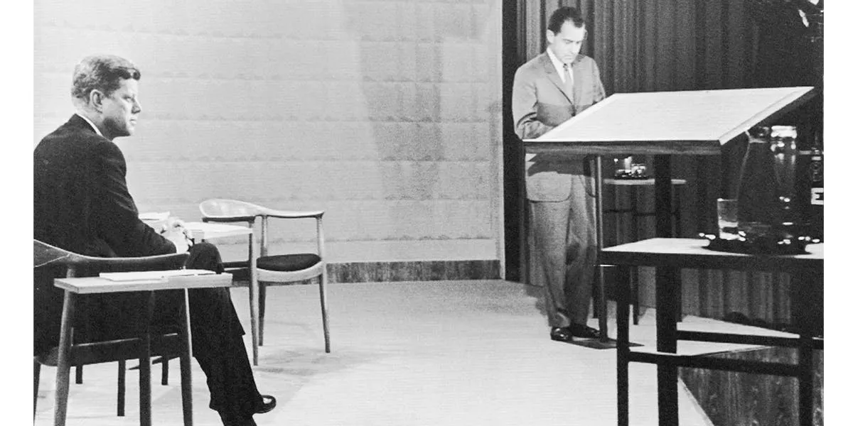 John F. Kennedy, Richard Nixon und Hans J. Wegners "The Chair" bei der ersten Fernsehdebatte zur Präsidentschaftswahl. Foto Getty Images (Detail)