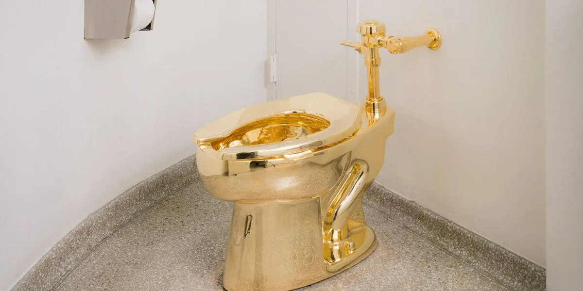 Un inodoro de Cattelan robado durante su exposición