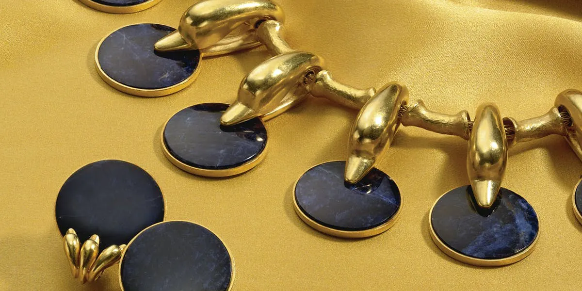 Ilias Lalaounis, necklace and earrings in 22 carat gold and sodalite. Photo © Sotheby's (detail)