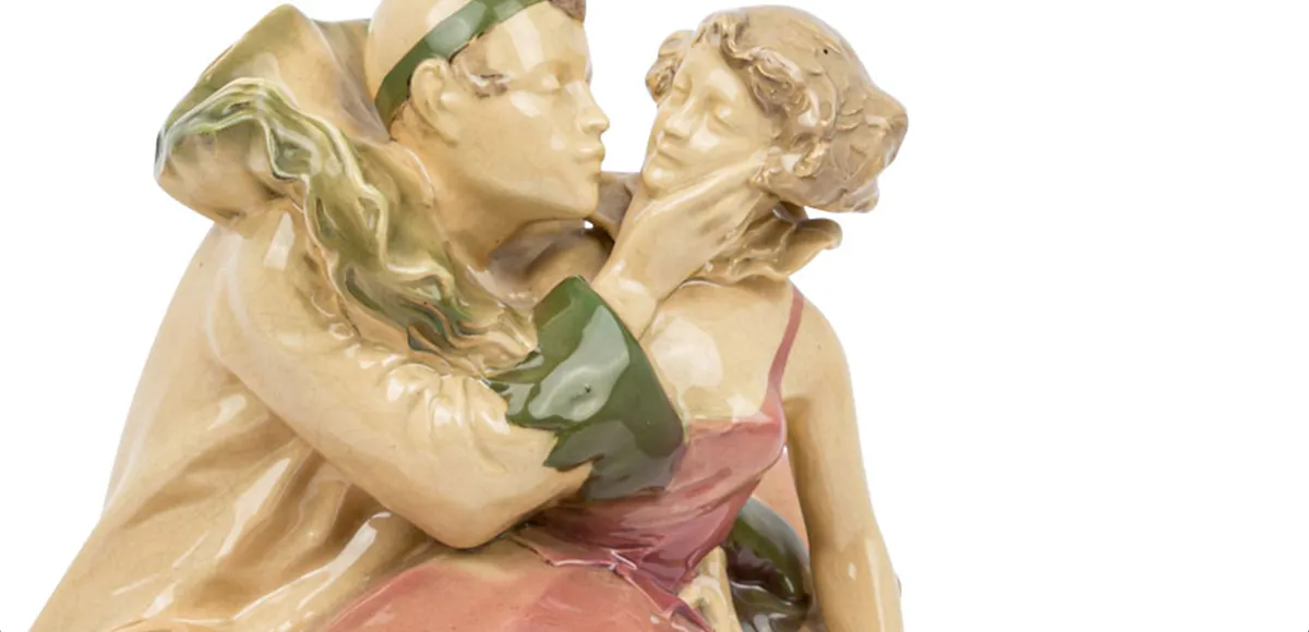 Figurengruppe "Harlekin und Columbine", Porzellan, Polen, 20. Jh. Foto © Eppli (Detail)