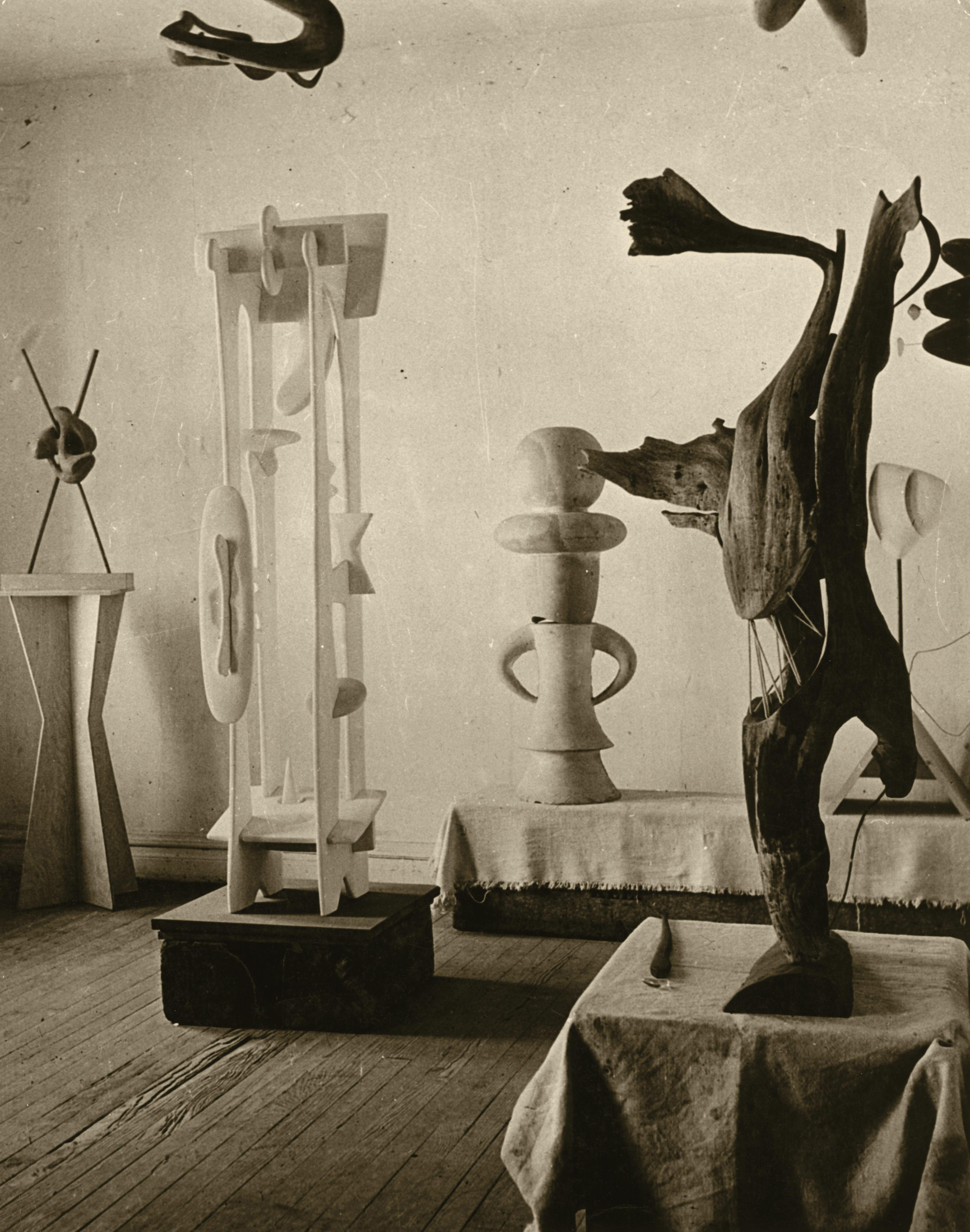 The Noguchi Table: Art Meets Function | Barnebys Magazine