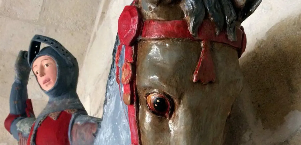 La désastreuse restauration de la statue de Saint-Georges
