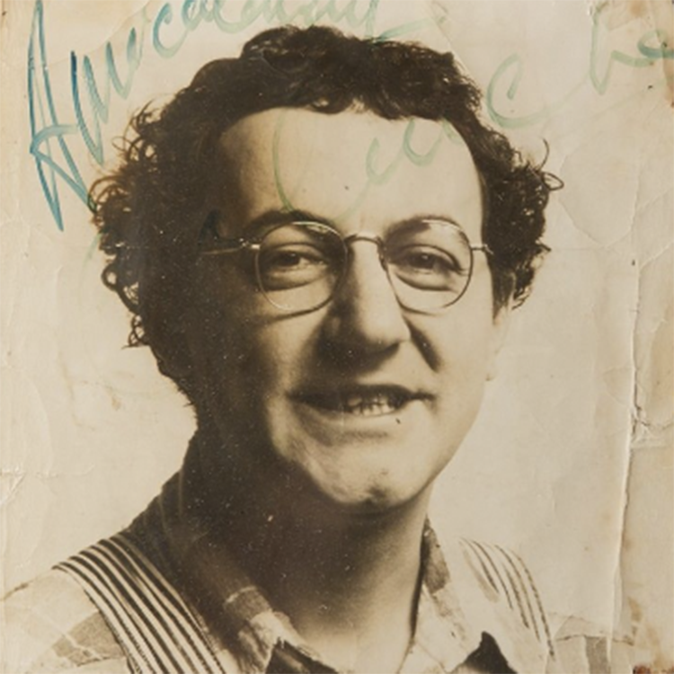 France S Beloved Comedian Coluche S Guitar At Auction 30 Years On From His Death Barnebys Magazine