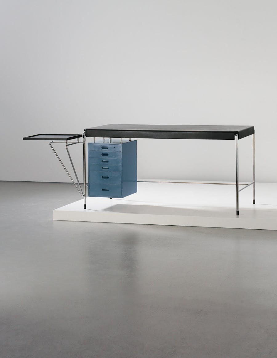 Unique items from Arne Jacobsen are continuously sold for high prices, including this desk, produced by Rud.Rasmussen for The American Scandinavian Foundation, which sold for SEK 540,00000 or £4,322,943. Photo: Phillips