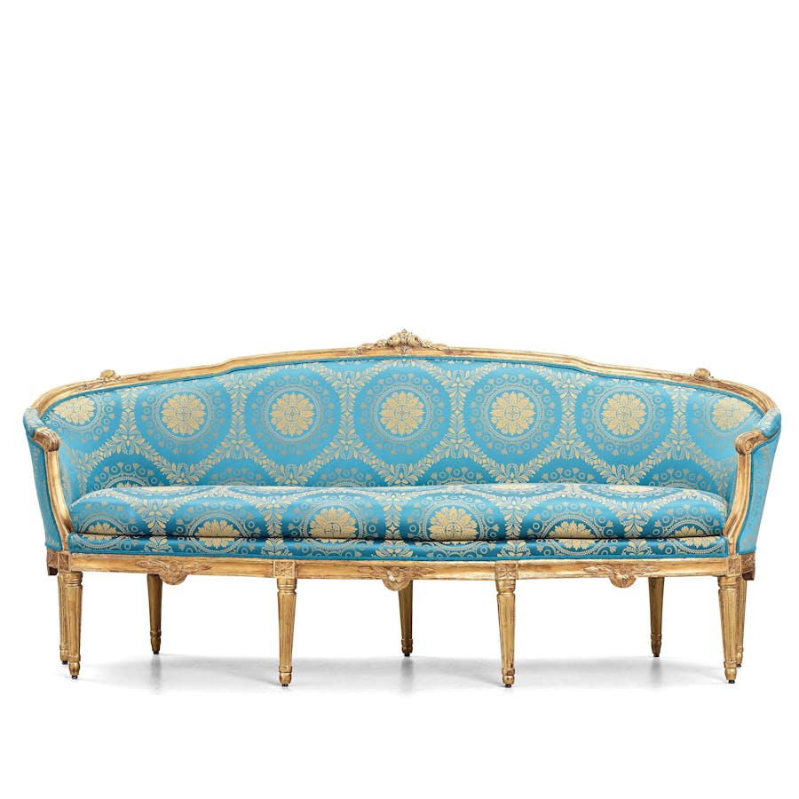 Gustavian late 18th-century sofa. Photo: Bukowskis 