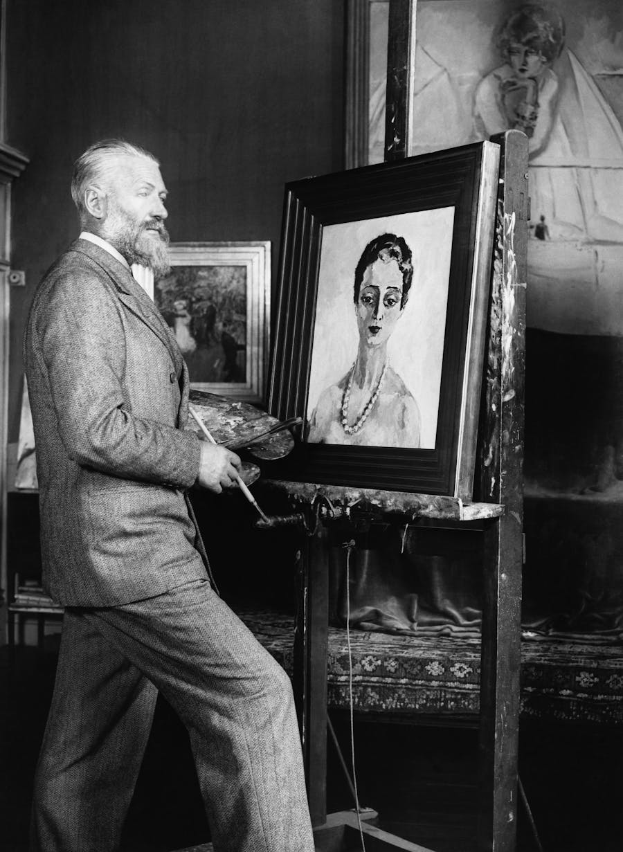 FRANCE - JUNE 01: Kees Van Dongen In His Studio On June 1st, 1929 (Photo by Keystone-France/Gamma-Keystone via Getty Images)