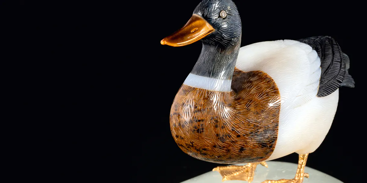 Peter Karl Fabergé (St. Petersburg 1846 - Lausanne 1920). Liebevoll und realisisch dargestellte Tierfigur 'Erpel' von Henrich Wigström. Foto © Stahl