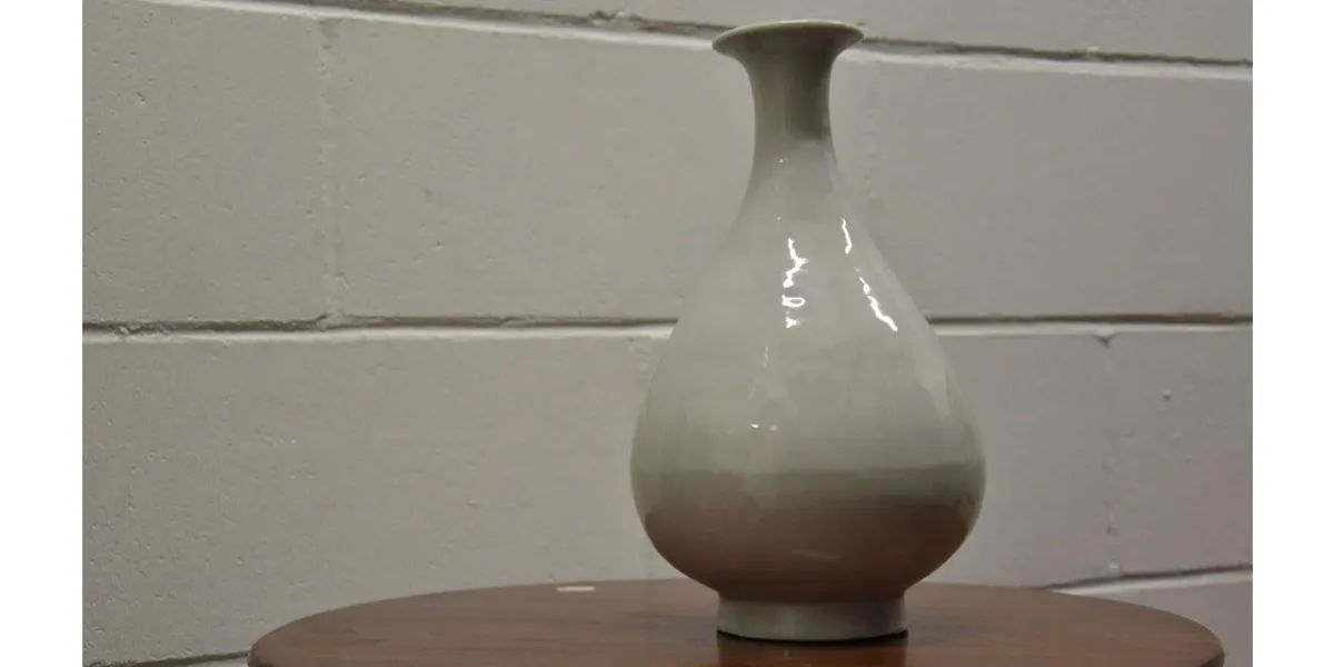 A Chinese Ming Dynasty vase, stolen in a burglary last year and worth £2.5 million, has been recovered by Metropolitan Police. Photo: Metropolitan Police