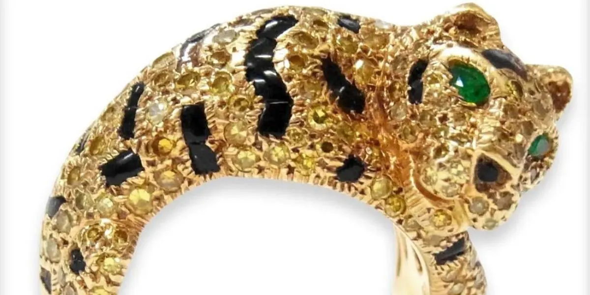 Signed Cartier 18k Gold Emerald Eye Panther Natural Fancy Yellow Diamond Pave Black Enamel Ring © Hess Fine Auctions