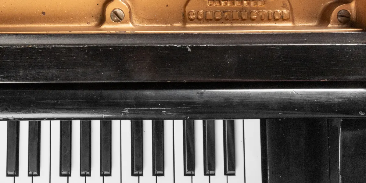 Detail of the Lennon - Ono - Green - Warhol Piano. Image © Alex Cooper Auctioneers (detail)