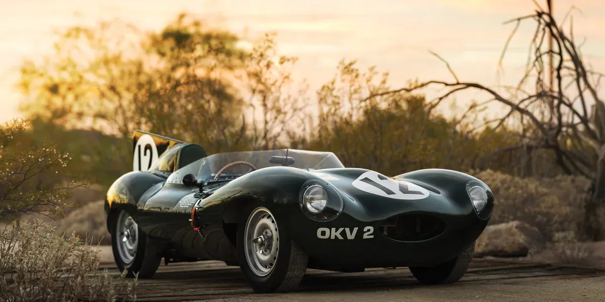 La Jaguar D-Type Works de 1954, vendue en 2018 pour 9 996 000 euros. Photo © RM Sotheby's