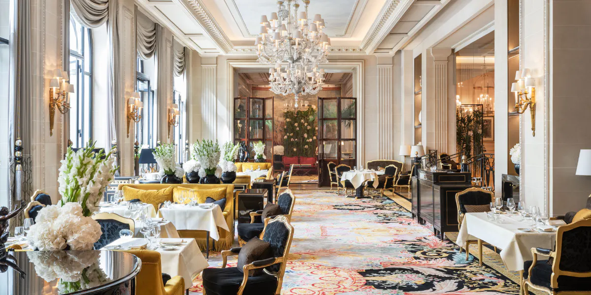 Restaurant 3 étoiles, le Cinq, Four Seasons Hotel, George V. Photo © Artcurial
