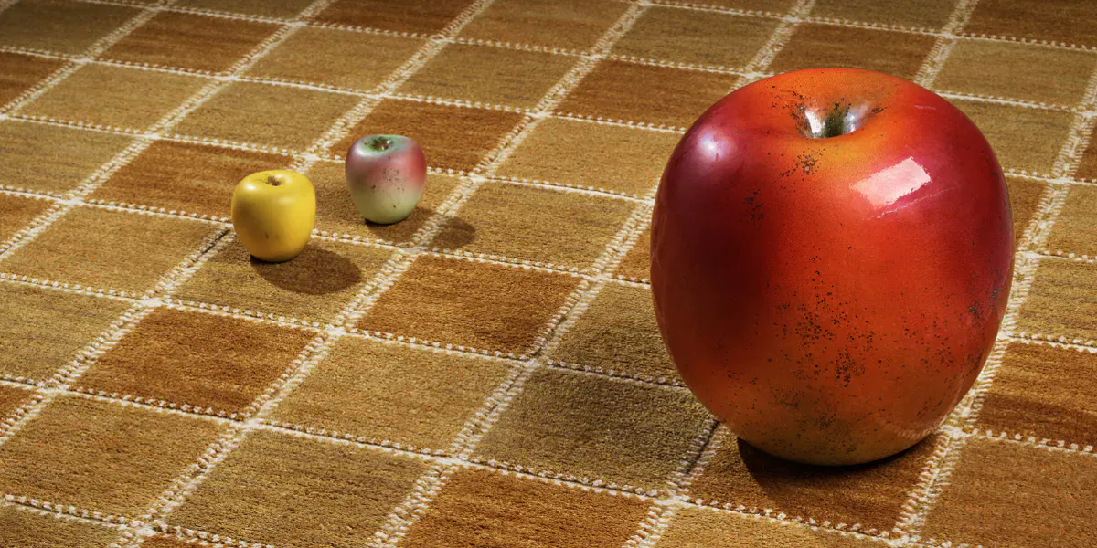 Les sculptures de fruits de Hans Hedberg seront proposées chez Bukowskis le 10 mai. Photo © Bukowskis
