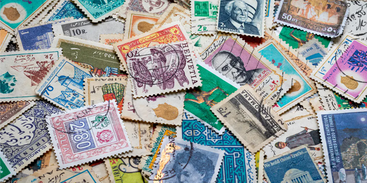 La philatélie est l'art de collectionner les timbres postaux et timbres fiscaux, et de les étudier, image © Ali Bakhtiari