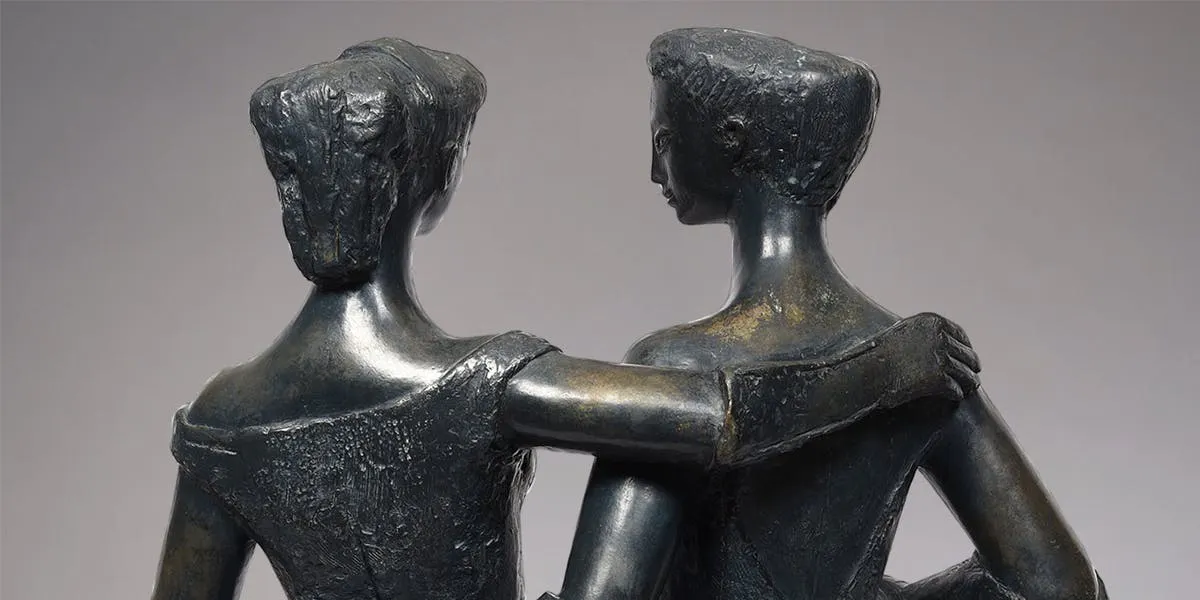 Antoniucci Volti, ‘Les Parisiennes’ [detail], 1962, bronze proof with blue-black patina, height 146cm. Photo © HVMC