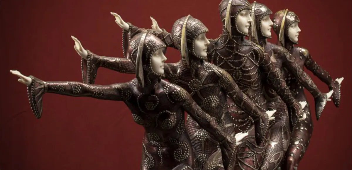 Demétre H. Chiparus,
"Les Girls", um 1928, signiert, Bronze, Elfenbein, weißer Onyx, 52 x 64 x 14 cm. Foto © Quittenbaum Kunstauktionen (Detail)