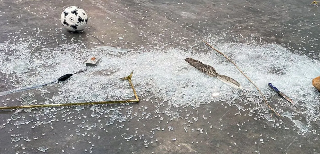 Obra de Gabriel Rico, foto © Paveleguez / Twitter