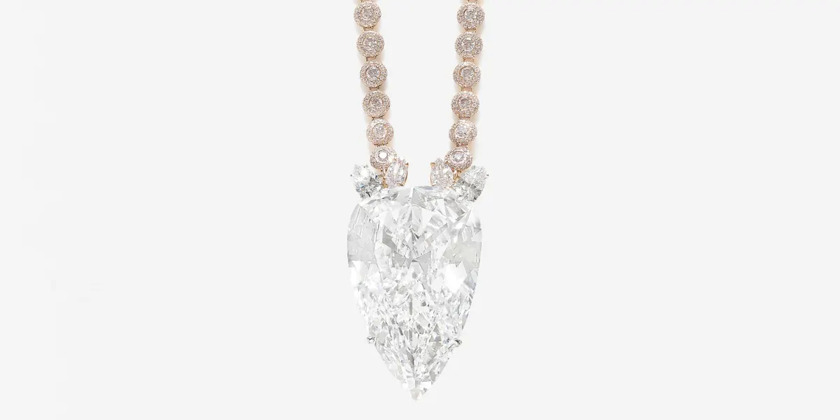"Eternity Drop" diamond, a diamond and 18K gold necklace set with an exceptional pear shaped diamond weighing 76.52 cts. Certificate and appendix GIA attesting: color D, purity IF, type IIA. Image © HVMC (detail)