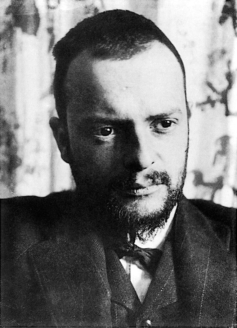 Paul Klee photographed by Alexander Eliasberg, 1911. Photo public domain
