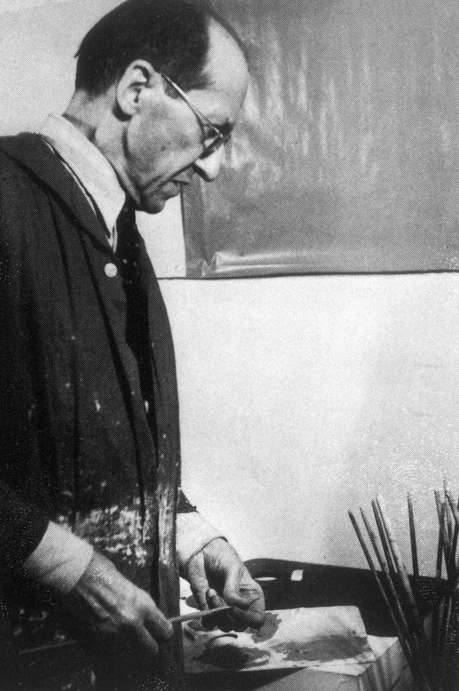 Piet Mondrian, Portrait in his studio around 1942. Photo by ullstein bild via Getty Images