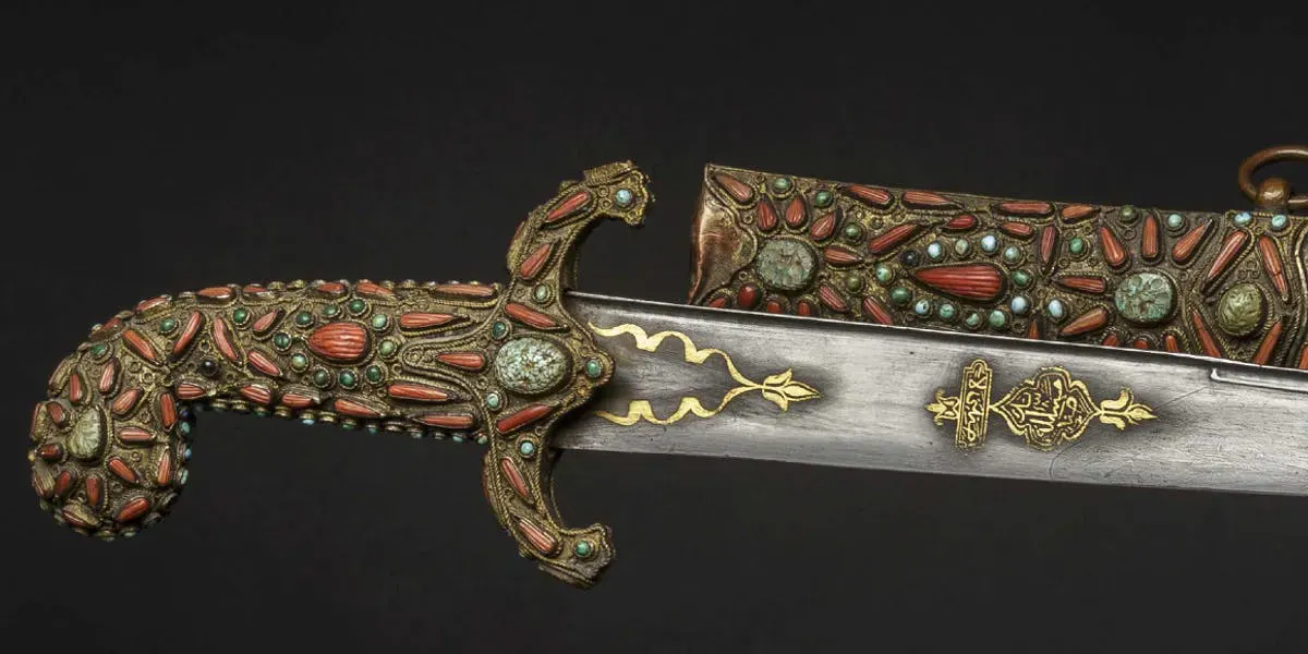 Kilij incrusté de corail, ottoman, XIXe siècle. Photo © Hermann Historica GmbH (détail)