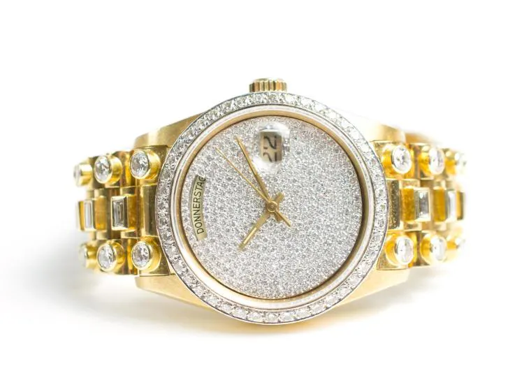 Diamantenes von Rolex und zeitgenössische Kunst im Auktionshaus an der Ruhr