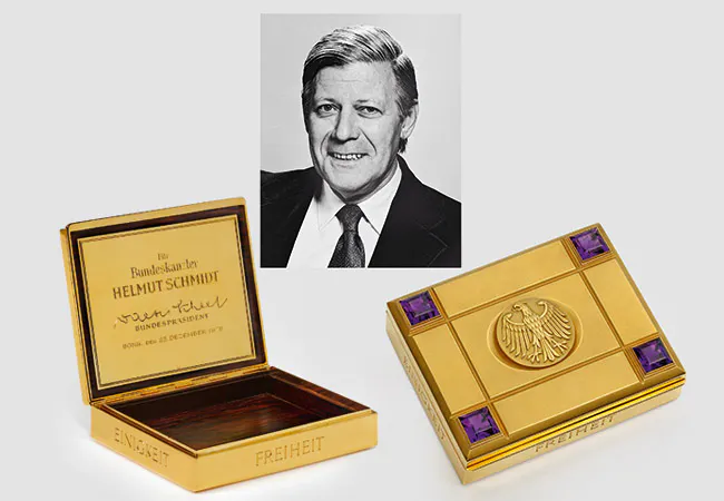 Andenken an Helmut Schmidt im Kunstauktionshaus Schloss Ahlden
