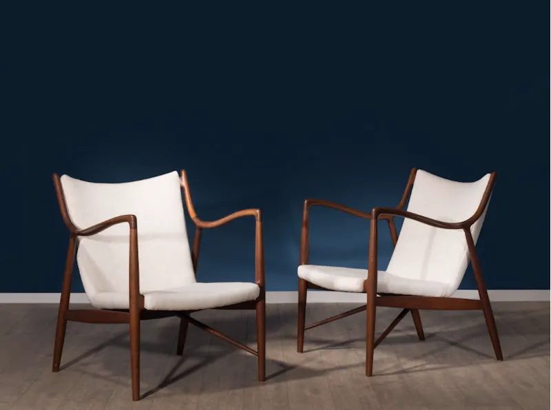 FINN JUHL (1912 - 1989), a pair of chairs, 1945.