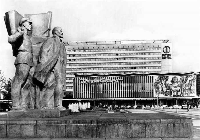 "Hört die Signale" - Monumentales bei Auktionspunkt