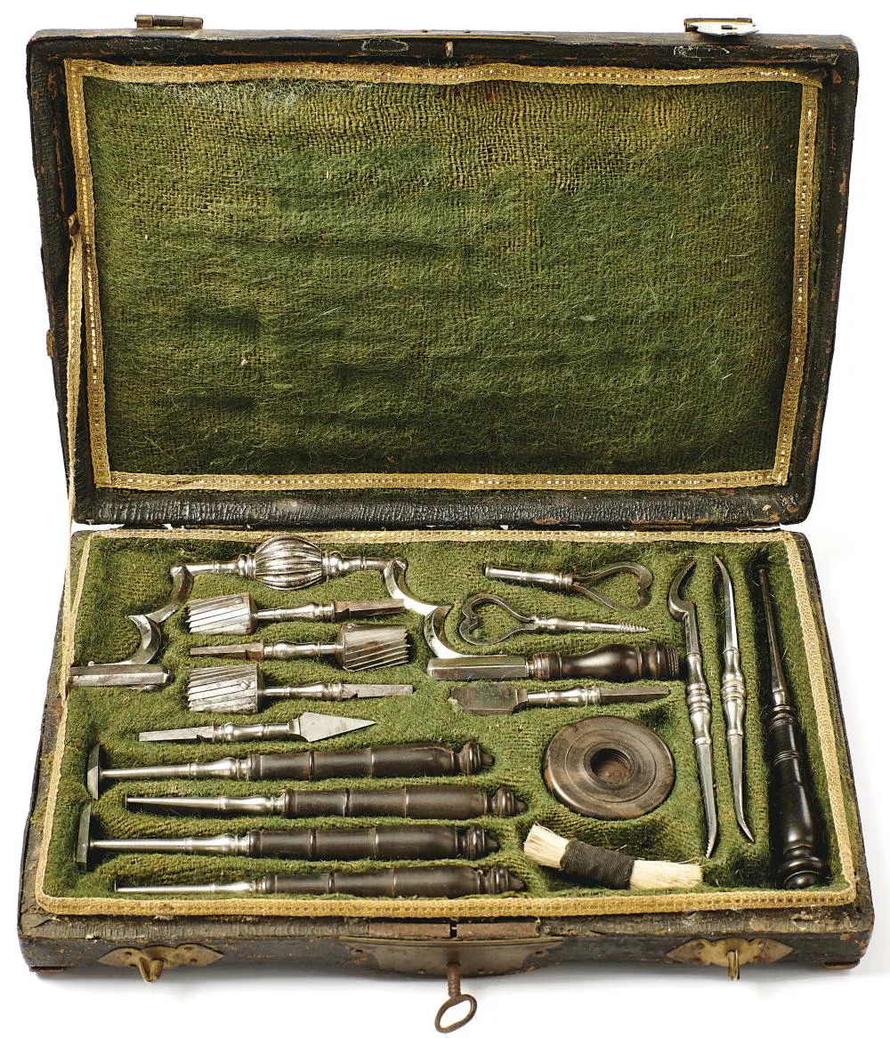 Ein historisches Trepanationsbesteck im Kunstauktionshaus Schlosser