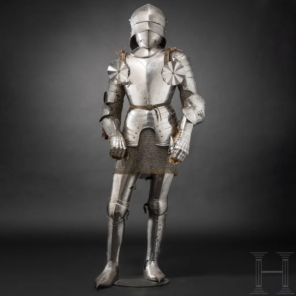 Gothic Feldharnisch, south Germany, partly Innsbruck, c. 1480-1500. Photo: Hermann Historica