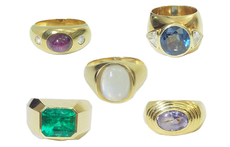 Oben links: Bandring, GG, Sternrubin, Brillanten Oben rechts: Ring, GG, Saphir, Triangel-Diamanten Mitte: Ring, GG, Mondstein Unten links: Ring, GG, Smaragd im Treppenschliff Unten rechts: Ring, GG, Amethyst-Cabochon