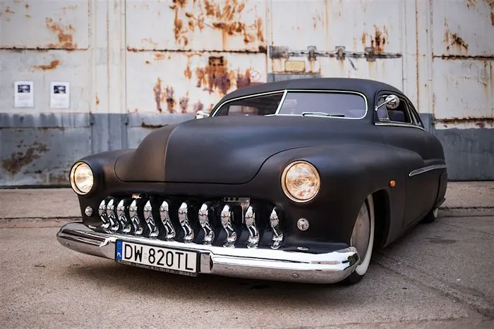 FORD - Mercury Monterey. Custom Coupé (1951). Precio estimado: 79.900-105.000 €