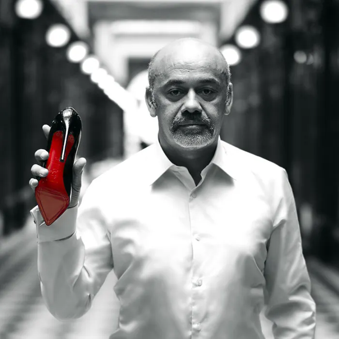 Christian Louboutin: el diseñador que puso una suela roja en los zapatos