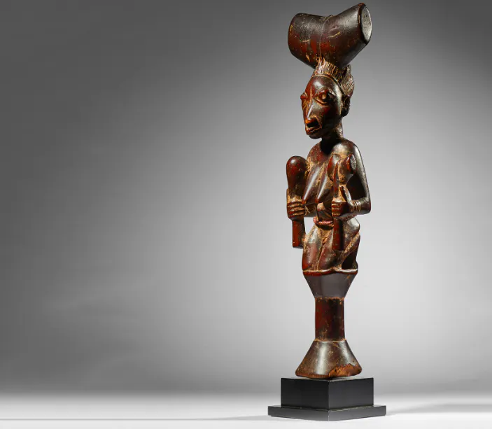 Shango-Figur aus Holz, Yoruba, Nigeria | Foto: ©Native