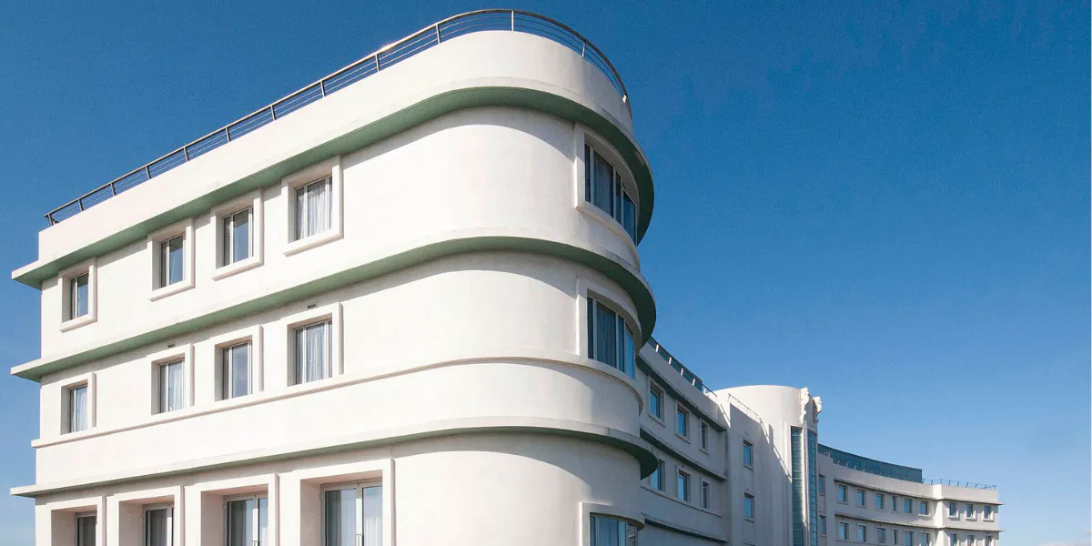 Midland Hotel, Morecambe, Lancashire. Erbaut 1933. Foto von Bryan Ledgard (Lizenz CC BY 2.0/https://creativecommons.org/licenses/by/2.0/)(Detail)
