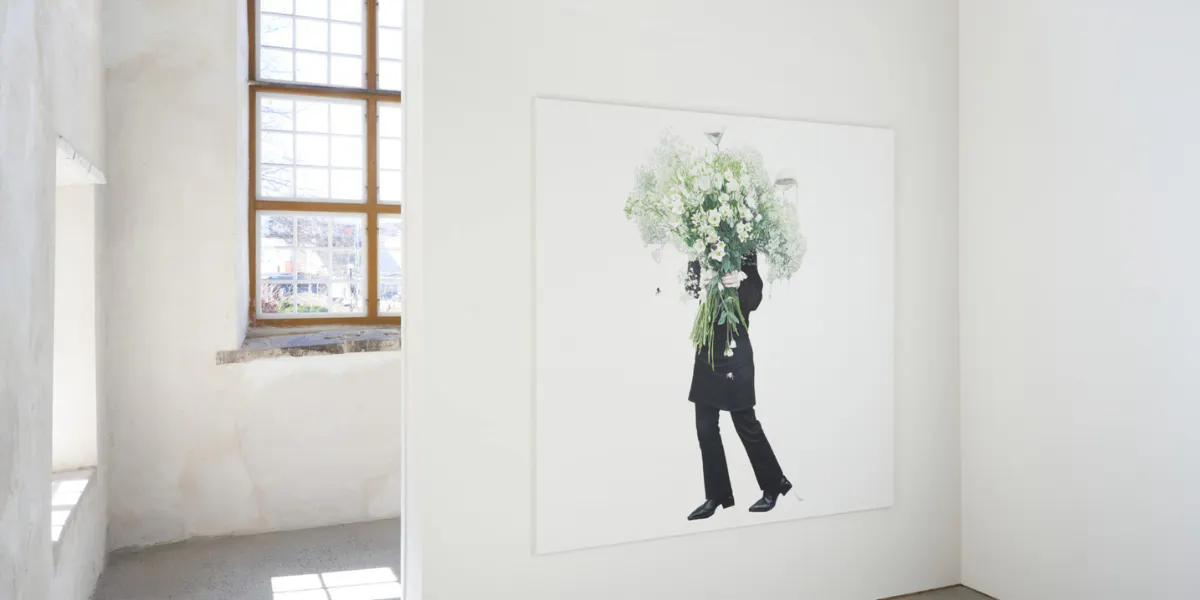Helena Margrét Jónsdóttirs utställning 'Í EILÍFUM BLÓMA' visas på Hospitalet i Stockholm fram till 27 april. Foto © Carl Kostyál (detalj)