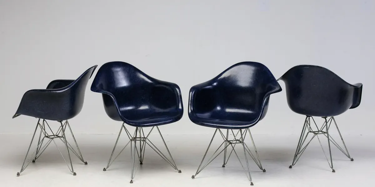 Charles & Ray Eames, 4 sedie DAR, Herman Miller, 1970-80. Foto © Catawiki (dettaglio)