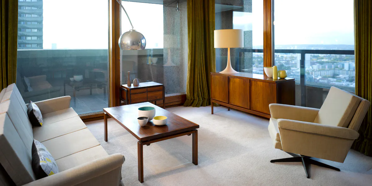 Appartamento nel Barbican con arredamento modernista di metà secolo. Architectural Stock, Vari, Regno Unito. Architetto: n/d, 2016. (Foto di: Edmund Sumner/View Pictures/Universal Images Group via Getty Images) (dettaglio)