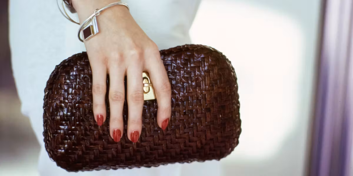 How Coco Chanel Revolutionised the Handbag | Barnebys Magazine