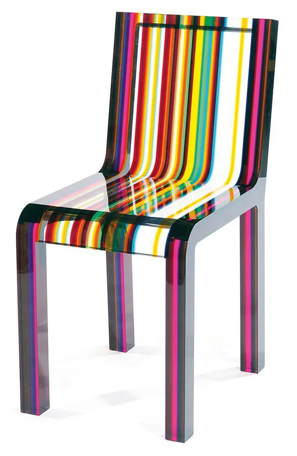 Chaise "Rainbow", structure formée de lames d'altuglas découpées et assemblées verticalement Patrick Norguet & Capellini Estimation: 3 500/4 500 €