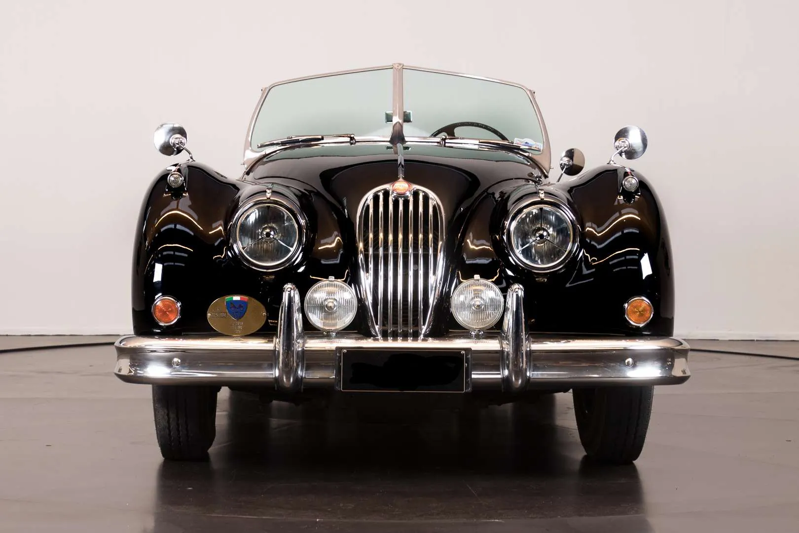 jaguar-xk140-ots-year-artebellum-1495715886182-ori