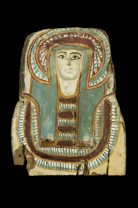 Tapa de sarcófago. Egipto. Baja época