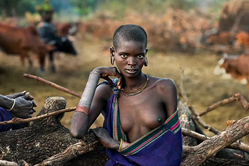 Steve McCurry, Retrato de una mujer de la tribu Suri